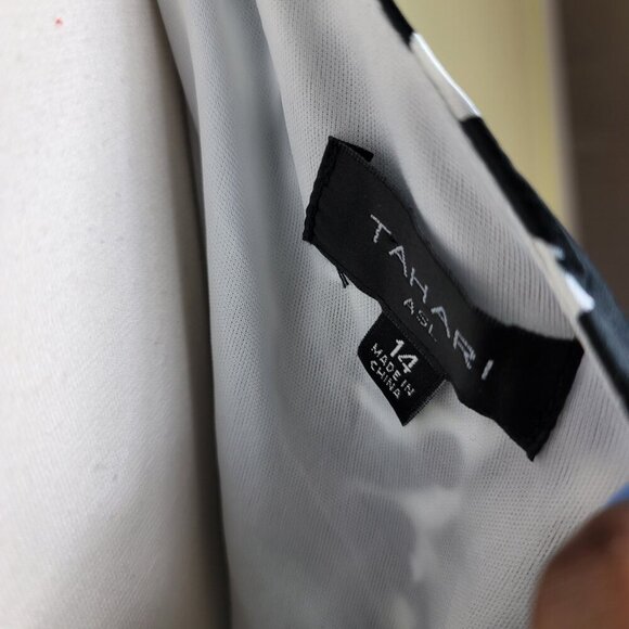 Tahari ASL Black & White One Shoulder Women's Slit Gown Dress | Size 14 - Picture 8 of 13